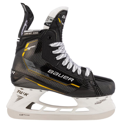 BAUER S22 SUPREME M5 PRO INT SKATES